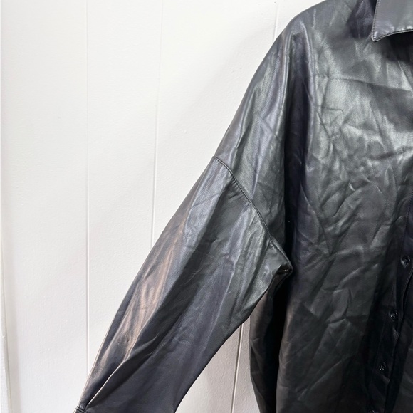 French Connection black faux leather oversized shirt jacket size SM - Picture 3 of 6
